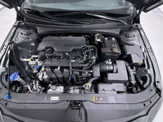 Hyundai ELANTRA 2026 SEL Sport 4dr Sedán
