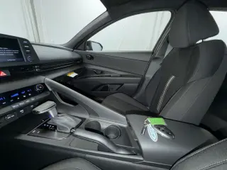 Hyundai ELANTRA 2026 SEL Sport 4dr Sedán