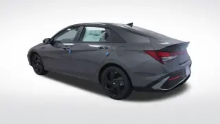 Hyundai ELANTRA 2026 SEL Sport 4dr Sedán