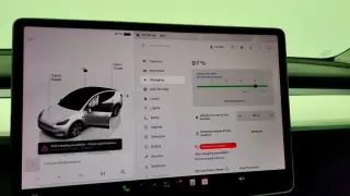 Tesla Model Y 2023 AWD 4dr Crossover