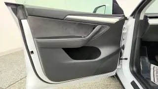 Tesla Model Y 2023 AWD 4dr Crossover