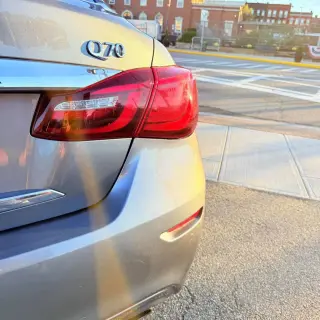 2017 Infiniti Q70