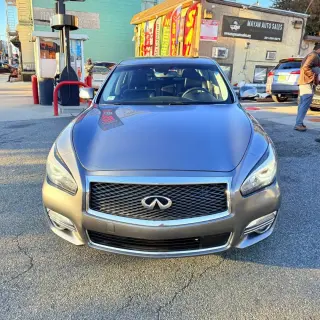 2017 Infiniti Q70