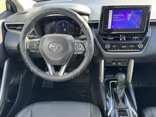 Toyota Corolla Cross 2024 XLE 4dr Crossover