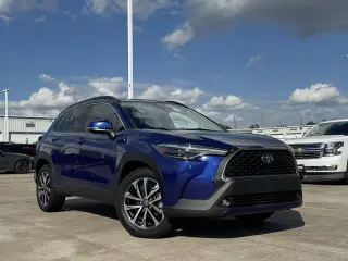 Toyota Corolla Cross 2024 XLE 4dr Crossover
