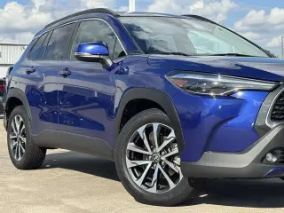 Toyota Corolla Cross 2024 XLE 4dr Crossover