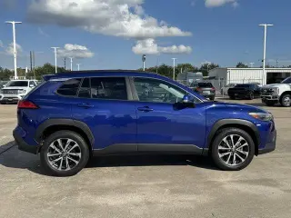 Toyota Corolla Cross 2024 XLE 4dr Crossover