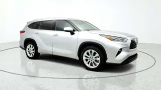 Toyota Highlander 2023 L 4 SUV