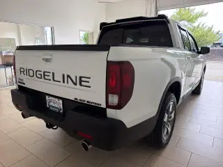 Honda Ridgeline 2025 AWD RTL 4dr Crew Cab 5.3 ft. SB