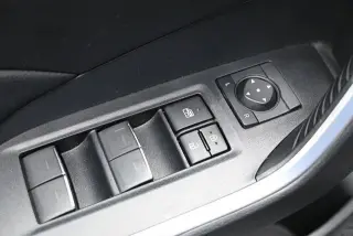 Toyota RAV4 Híbrido 2022 AWD XLE 4dr SUV