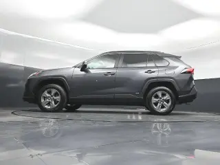 Toyota RAV4 Híbrido 2022 AWD XLE 4dr SUV