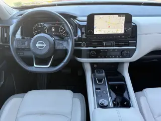 Nissan Pathfinder 2023 AWD SL 4dr SUV