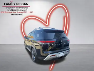Nissan Pathfinder 2023 AWD SL 4dr SUV