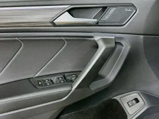 Volkswagen Tiguan 2023 AWD SEL R-Line 4Motion 4dr SUV