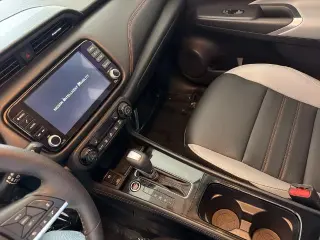 Nissan Kicks 2023 SR 4dr Crossover