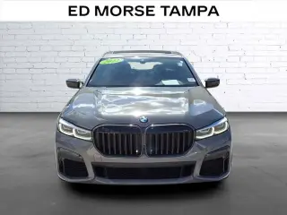 Sedán BMW Serie 7 2022 740i 4 puertas