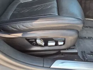 Sedán BMW Serie 7 2022 740i 4 puertas