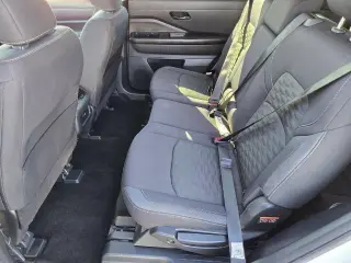 Nissan Pathfinder 2024 SV 4puertas SUV