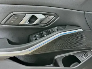 BMW Serie 3 2024 AWD 330i xDrive 4dr Sedán