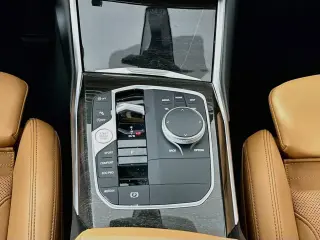 Sedán BMW 3 Series 2024 AWD 330i xDrive 4dr