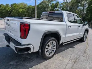 GMC Sierra 1500 Limited 2022 4x4 Denali 4dr Crew Cab 5.8 ft. SB
