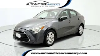 Toyota Yaris iA 2017 Sedán 4 puertas 6A