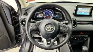 Toyota Yaris iA 2017 Sedán 4 puertas 6A