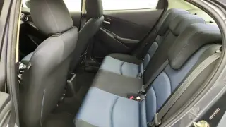Toyota Yaris iA 2017 Sedán 4 puertas 6A
