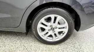 Toyota Yaris iA 2017 Sedán 4 puertas 6A
