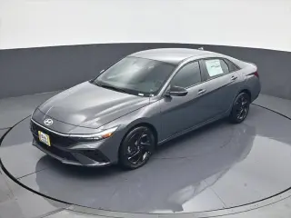 Hyundai ELANTRA 2026 SEL Sport 4dr Sedán