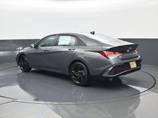 Hyundai ELANTRA 2026 SEL Sport 4dr Sedán