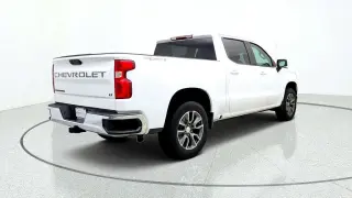 Chevrolet Silverado 1500 2022 4x4 LT 4dr Crew Cab 5.8 ft. SB w/2FL