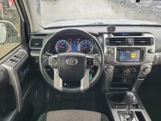 Toyota 4Runner 2017 4x4 SR5 4dr SUV