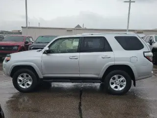 Toyota 4Runner 2017 4x4 SR5 4dr SUV