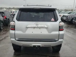 Toyota 4Runner 2017 4x4 SR5 4dr SUV