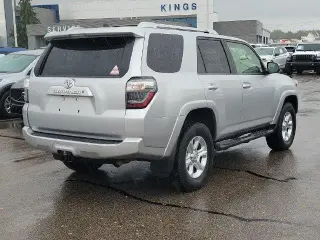 Toyota 4Runner 2017 4x4 SR5 4dr SUV