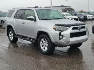 Toyota 4Runner 2017 4x4 SR5 4dr SUV