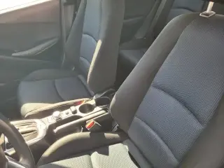 Toyota Yaris iA 2017 4dr Sedán 6A