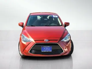 Toyota Yaris iA 2017 4dr Sedán 6A