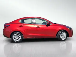 Toyota Yaris iA 2017 4dr Sedán 6A