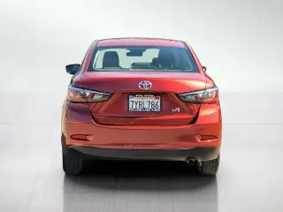 Toyota Yaris iA 2017 4dr Sedán 6A