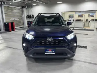 Toyota RAV4 2022 AWD XLE Premium 4dr SUV