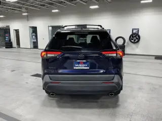 Toyota RAV4 2022 AWD XLE Premium 4dr SUV
