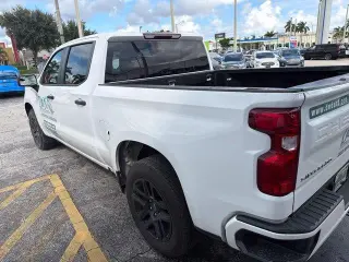 Chevrolet Silverado 1500 2023 4x2 Custom 4dr Crew Cab 5.8 ft. SB