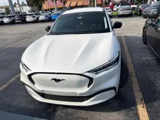 Ford Mustang Mach-E 2023 Select 4dr SUV