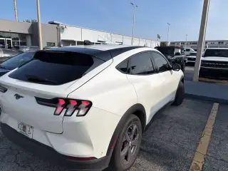 Ford Mustang Mach-E 2023 Select 4dr SUV