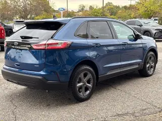 Ford Edge 2023 AWD SEL 4dr Crossover