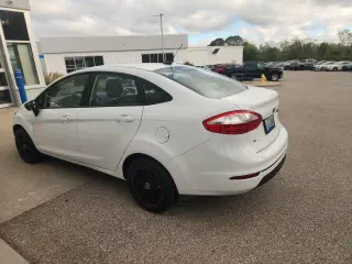 Ford Fiesta 2019 SE 4 puertas Sedán