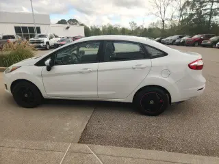 Ford Fiesta 2019 SE 4 puertas Sedán