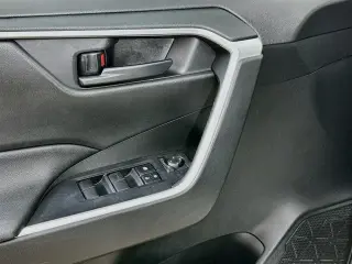 Toyota RAV4 2020 AWD LE 4dr SUV